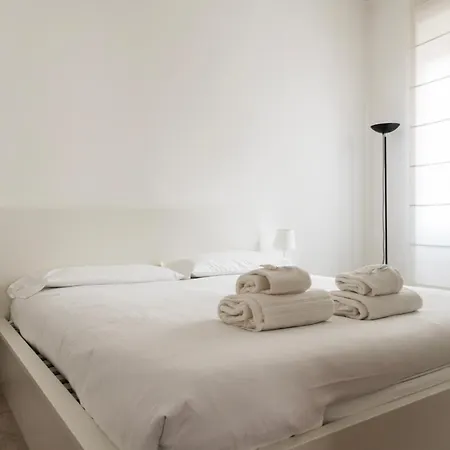 Youhosty - Tortona 2 Apartment